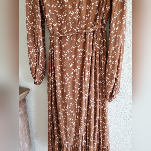 In-Loom Women's Floral Ruffle Wrap around  Midi Dress Size Large - Picture 8 of 13